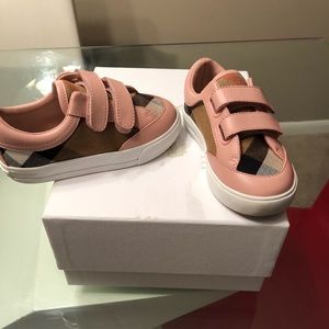 Burberry sneakers
